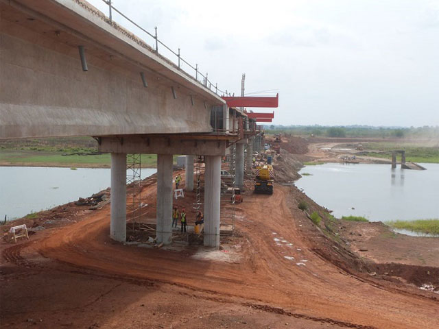 Agriculture : En Côte d’Ivoire, les producteurs de coton plaident pour la réfection du pont reliant Nienrintienkaha à Tafiré.