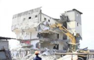 DEVELOPPEMENT DURABLE : un immeuble hors norme démoli à Koumassi